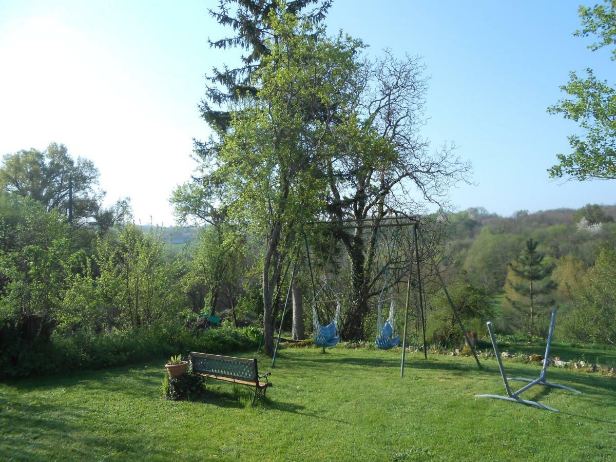 Chat Noir Gite Et Chambre D'Hotes Bed & Breakfast Genouille  Eksteriør bilde